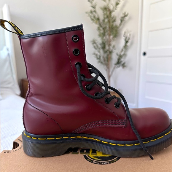 COPY - LIKE NEW ORIGINAL 2009 1460 CHERRY RED SMOOTH DR. MARTENS!!!➕🍒 Size: 6 - Picture 7 of 16